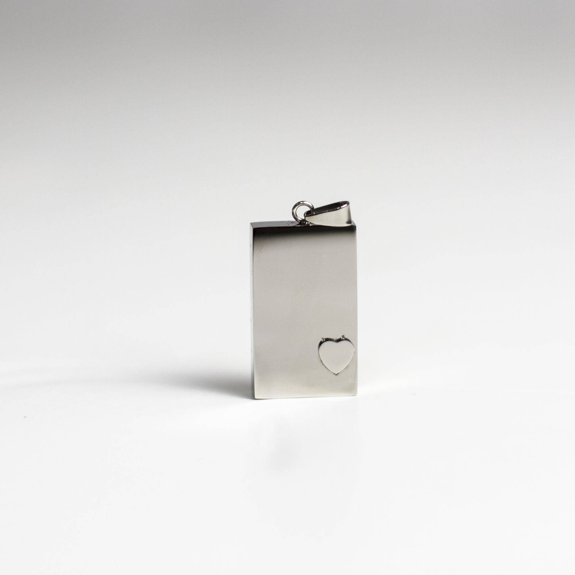 COLGANTE PLACA RECTANGULAR EN ACERO 